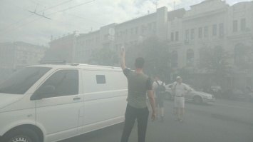 В Харькове массовые беспорядки. Горсовет забросали дымовыми шашками
