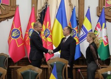 Оборонные ведомства Украины и Польши подписали план совместного сотрудничества