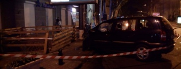 В центре Одессы в аварии двух иномарок пострадал столб, - ФОТО