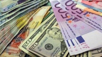 Украинцы смогут покупать валюту онлайн благодаря новому закону
