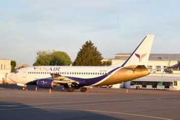 Кружил 50 минут неподалеку аэропорта: стало известно, почему в Одессе экстренно сел Boeing