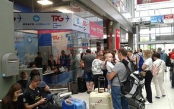 Пассажиры компании Bravo не могут вылететь в Тунис: в "Жулянах" заявили, что такого рейса не существует