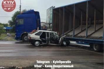 В результате жуткого ДТП под Киевом пострадали четыре человека