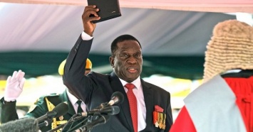 В Зимбабве пытались убить президента, ранены 49 человек (ВИДЕО)