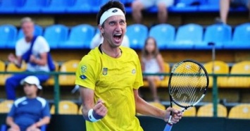 Украинский теннисист Стаховский выиграл турнир в Великобритании