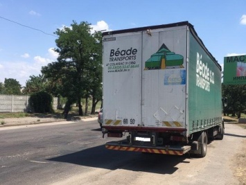 Правоохранители задержали грузовик с 11 тысячами литров спирта на сумму 3 миллиона гривен