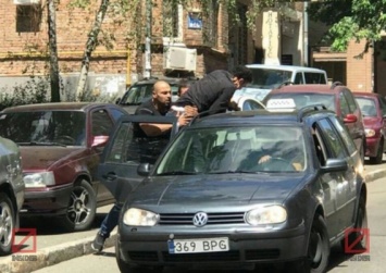 В центре Киева похитили сына ливийского дипломата