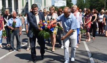 В Северодонецке отметили День Конституции Украины