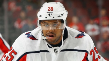 НХЛ: Смит-Пелли продлил контракт с Кэпиталз