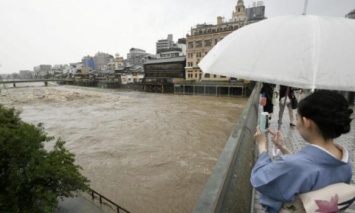 В Японии из-за дождей эвакуировали уже 160 тыс. людей