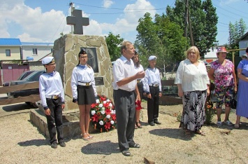 В Бердянске почтили память погибших моряков и рыбаков
