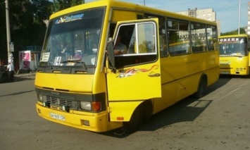 Под Мариуполем в автобусе задержали мужчину, которого подозревают в сотрудничестве с "ДНР"
