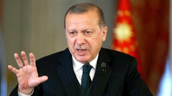В Турции уволят 18 тысяч госслужащих