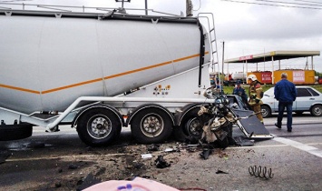 В России группа украинцев разбилась в серьезном ДТП с грузовиком