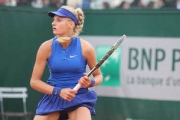 Украинка Ястремская выиграла теннисный турнир в Риме, разгромив россиянку