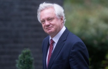 Министр Великобритании по делам Brexit подал в отставку из-за несогласия с премьером