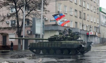 Беспилотник ОБСЕ зафиксировал танки террористов в жилых районах ОРДЛО