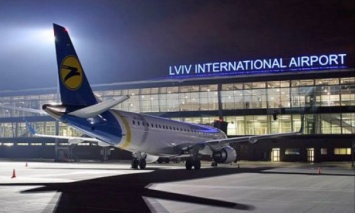 В аэропорту "Львов" задерживается четыре рейса авиакомпании SkyUp