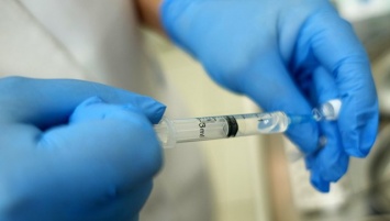 Эксперт считает преждевременным говорить об эффективной вакцине против ВИЧ