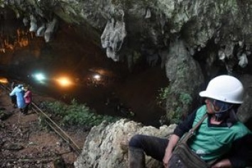 Из затопленной таиландской пещеры спасли восемь мальчиков из 12
