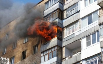 В запорожской многоэтажке ночью произошло ЧП: жильцов эвакуировали