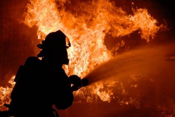 Николаевские спасатели потушили загоревшиеся в частном доме перекрытия