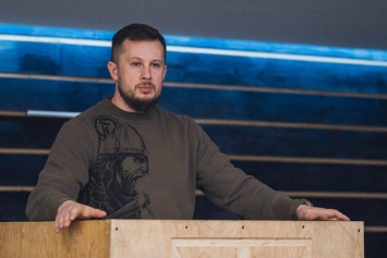 Порошенко продает оружие, убивающее украинских солдат - Билецкий