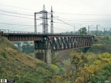 "Укрзализныця" капитально отремонтирует 115-летний мост в Запорожской области