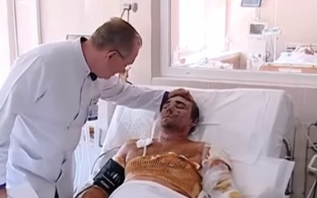 В Днепре врачи Мечникова спасают раненого бойца
