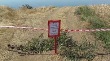 На побережье в Одесской области случился новый оползень - в километре от прежнего