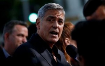 ДТП с участием Джорджа Клуни попало на камеру видеонаблюдения