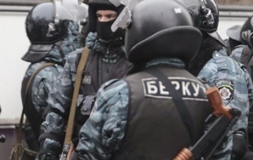 Работающий в полиции экс-беркутовец получил подозрение по делу Майдана