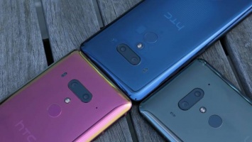 HTC объявила цену своего самого необычного смартфона