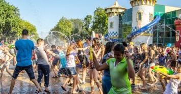 В парке Горького отметят экватор лета