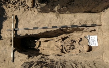 Под Запорожьем археологи обнаружили средневековое захоронение (ФОТО)