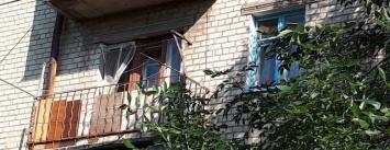 В Бердянске патрульные спасли пенсионерку из горевшей квартиры, огонь тушили патрульные