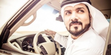 В ОАЭ водителей будут штрафовать за любопытство