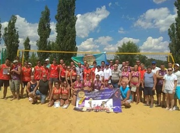 Бердянские спортсмены приняли участие в турнире по пляжному волейболу
