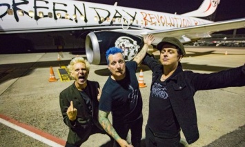 К визиту Дональда Трампа в Лондон британцы вывели в топ чартов песню Green Day - American Idiot