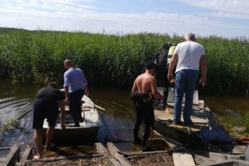 На Киевщине спасатели обнаружили утопленника через трое суток поисков