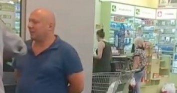 Догхантер Святогор отпросился из под домашнего ареста в магазин (фото, видео)