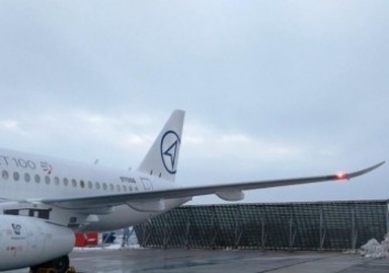 У нового российского самолета Superjet не выпустилось шасси уже при испытательном полете