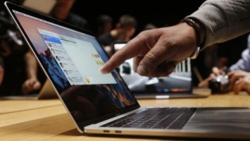 Apple бесплатно меняет пользователям старые MacBook на новые