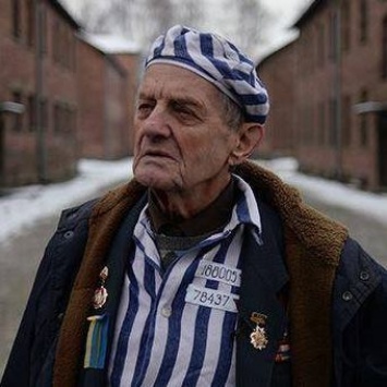 "Живи назло врагам!" Легендарный узник Освенцима обратился к Сенцову
