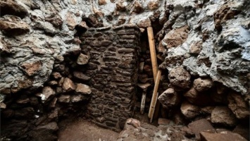 В Мексике археологи обнаружили древний храм внутри пирамиды ацтеков