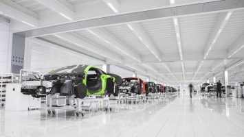 К 2025 году McLaren будет производить только гибридные суперкары