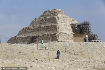 Археологи откопали под Каиром 2500-летнюю мастерскую мумификации