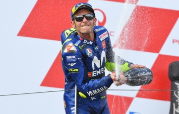 MotoGP: Валентино Росси проехал лучшую гонку сезона, за что поблагодарил... Йонаса Фольгера