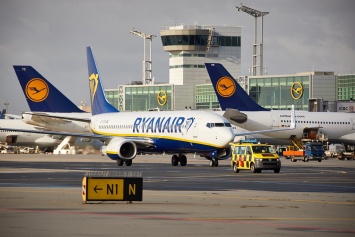 Lufthansa и Ryanair начали борьбу за 11 бывших самолетов обанкротившейся airberlin
