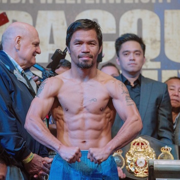 Филиппинский сенатор вернулся на ринг и завоевал титул чемпиона мира по боксу